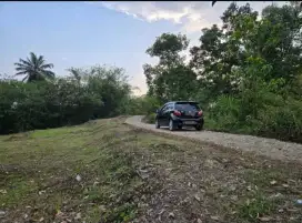 Tanah kebun pinggir sungai masuk mobil