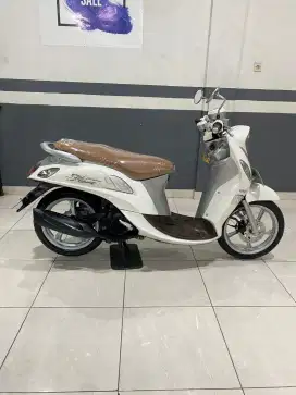 YAMAHA MIO FINO PREMIUM