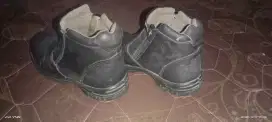 Sepatu safety murah merk kent di jual butuh uang
