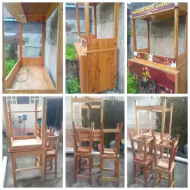 Di jual gerobak dan 2 set meja makan