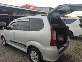 Toyota Avanza 2004 Bensin