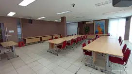 Meja Meeting Lipat dan Kursi