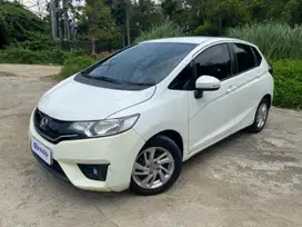 Pajak Panjang Honda Jazz 1.5 S Bensin-AT 2014 Putih LPI