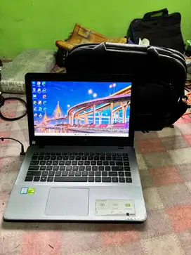 Laptop ASUS VIVOBOOK A442U i5-8250U 16GB NVIDIA 940MX