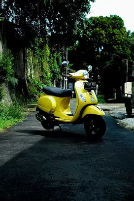 PIAGGIO VESPA METIC LX 125 IGET 2019 ( TERMURAH )