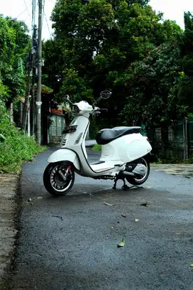 PIAGGIO VESPA MATIC SPRINT 150 IGET FACELIFT 2022 BISA KREDIT