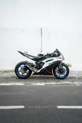 Hedon Yamaha YZF - R6 White Th. 2017 (pmk) Edisi Low KM