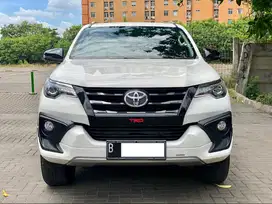 TOYOTA FORTUNER VRZ TRD SPORTIVO AT 2019