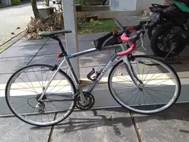 Dijual Road Bike Polygon Helios C2.0