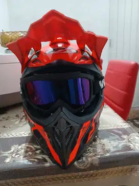 HELM CROSS JPX seperti baru