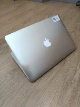 Macbook Air 2017 Core i5 13 Inch