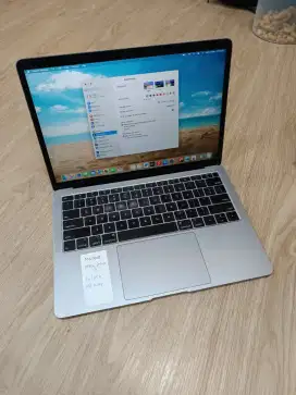 Macbook Air 2019 16/256 GB Core i5