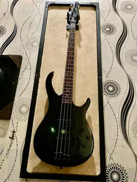 Gitar electrik Bas