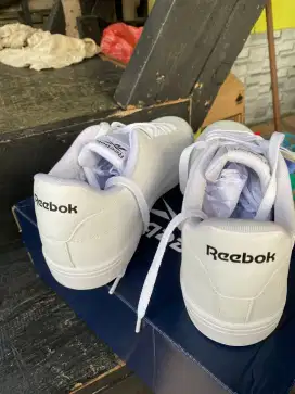 Sepatu Reebok COURT CLEAN WHITE UK 43