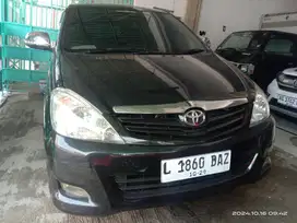 Toyota Kijang Innova Bensin Manual Hitam