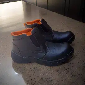 Baru Sisa stok Warehouse Safety tahan api dan besi