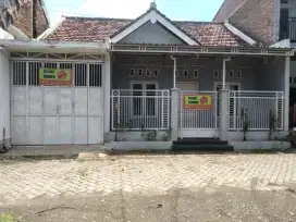 Dijual rumah Lok Tanon dekat huko tulungagung kota