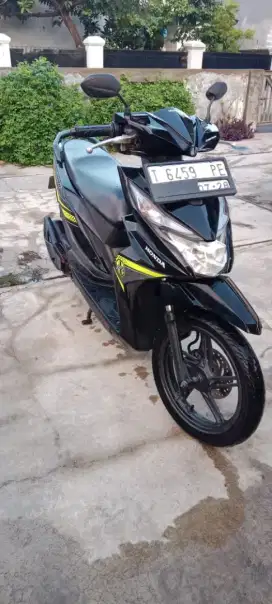 Honda Beat hitam ijo