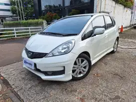 Honda Jazz 1.5 E Bensin-MT 2013 Putih /