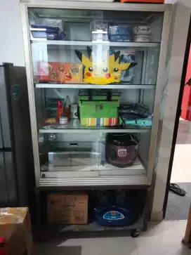Etalase warung tinggi
