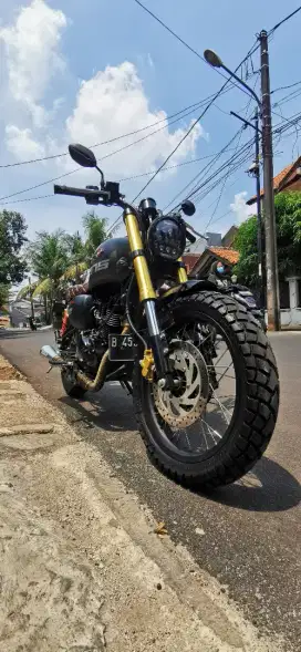 Dijual Kawasaki W175 cafe terawat like new murah