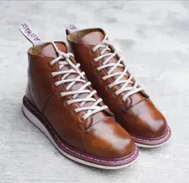 DR MARTENS 7UK 40 41 MONKEY PETER BROWN