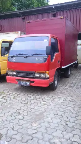 Isuzu elf 77 2003 box jumbo