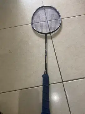 Raket badminton