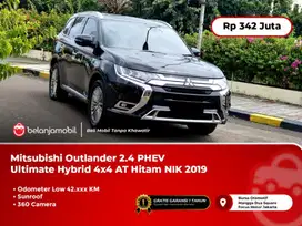 [ LOW KM ] Mitsubishi Outlander 2.4 PHEV Ultimate AT Hitam 2019/2020