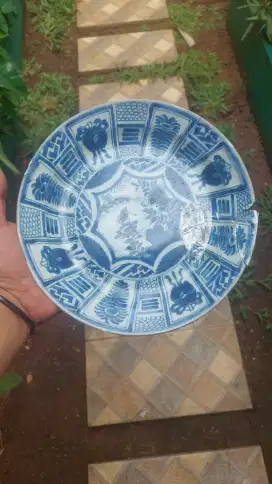 Piring kangxi cina tua original.minus ada pecahan di pinggir