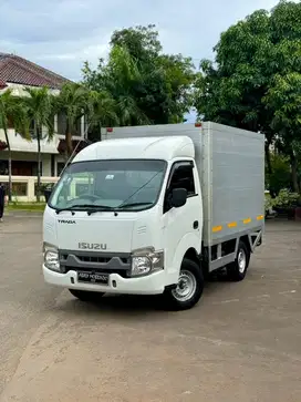 Isuzu traga box 2023 km 8rb