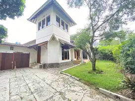 Rumah Klasik Terawat Lokasi Nyaman Di sayap Riau