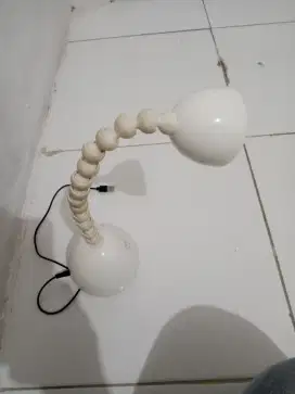 Lampu Belajar Miniso