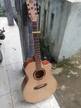 Gitar akustik original jr sanjaya