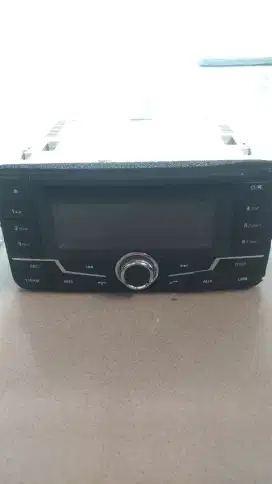 Head Unit Audio Double Din, CD Player, Bluetooth Connection.