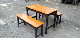 Meja makan cafe