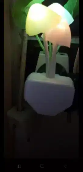 Lampu malam uniqlo