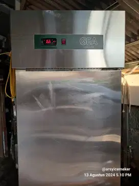 Upright Chiller GEA