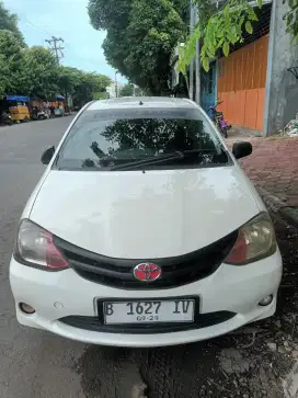 Toyota Etios Sedan 1.5