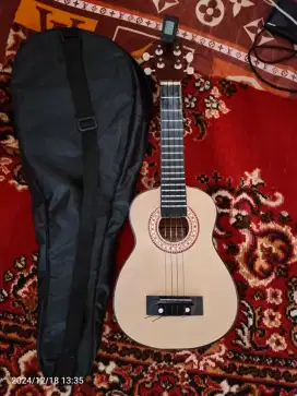 Ukulele senar 4