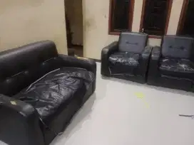 Sofa bekas msh layak disolo