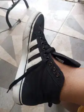 Adidas nizza size 42