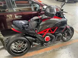Ducati diavel red carbon 2012 full paper
