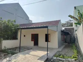 DIJUAL : RUMAH CANTIK DI MEGA REGENCY