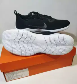 NIKE FLEX EXPERIENCE RN10 SIZE.44