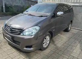 Toyota Kijang Innova 2011 Bensin