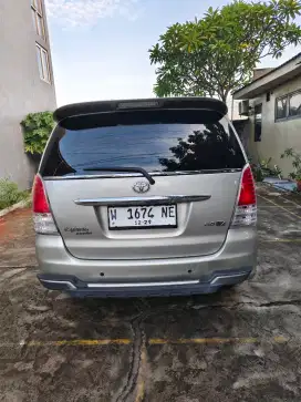 Kijang innova V bensin dp 5jt aja