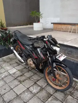 Satria FuFi Pajangan di Rumah