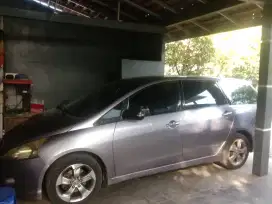 mitsubishi grandis 2005 a/t bensin 2400cc