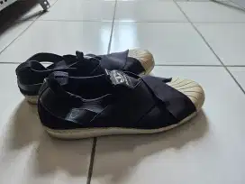 Dijual sepatu adidas keren